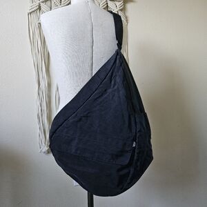 Ameribag Stylish Black Sling Bag